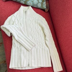 Chic Cream Zip-Up Cardigan